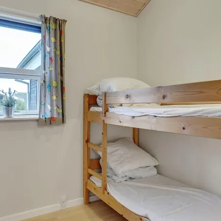 Karstina - 1km From The Sea In Ne Jutland By Interhome هالس