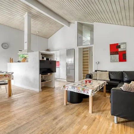 Karstina - 1km From The Sea By Interhome * Hals