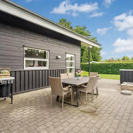 Karstina - 1km From The Sea By Interhome Feriehus *