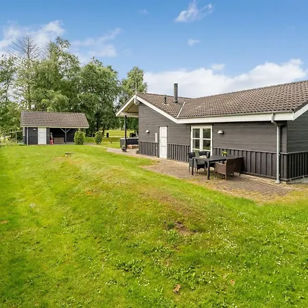 Karstina - 1km From The Sea By Interhome * Hals